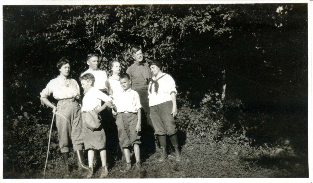 Photograph of a group of Iowa Ornithologists' Union birders